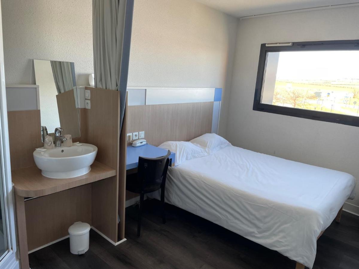 The Originals Access, Hotel Millau Sud LʼHospitalet-du-Larzac Екстериор снимка